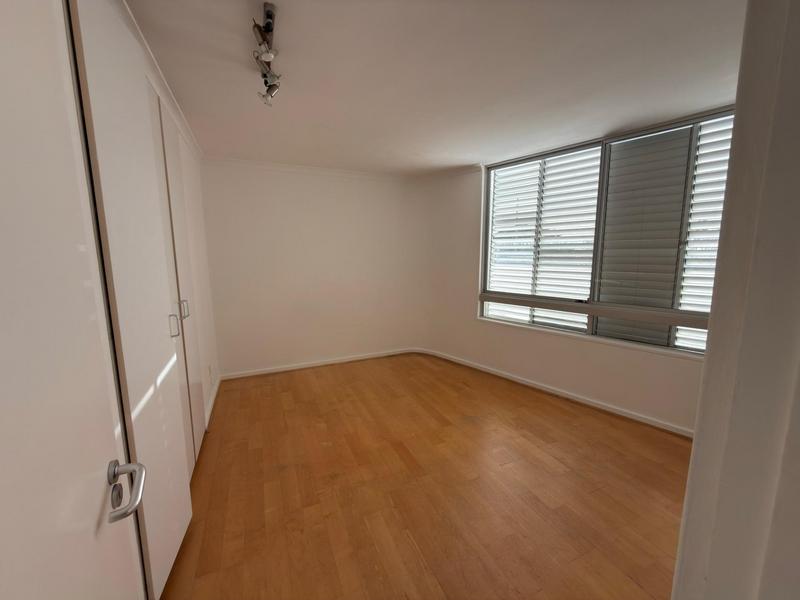 To Let 3 Bedroom Property for Rent in Sea Point Western Cape